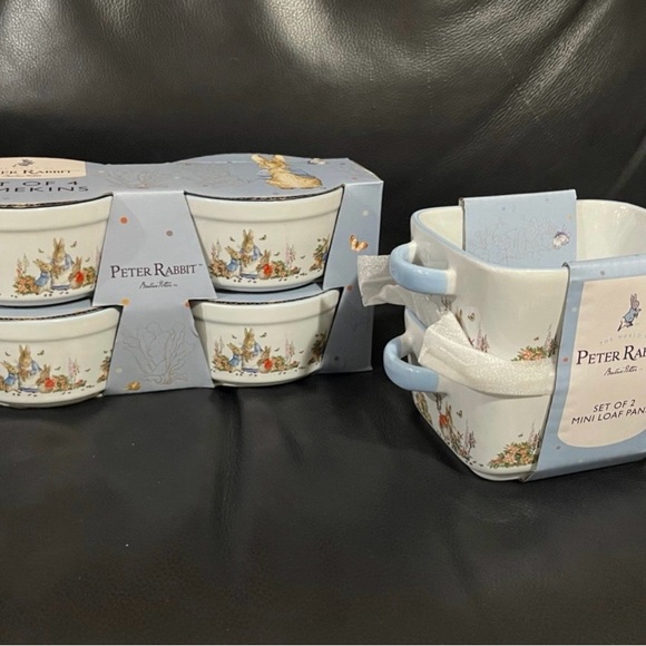 Easter Peter Rabbit Ramekins, 4 - Easter Peter Rabbit Peter and Mom Ramekins - Picture 4 of 9